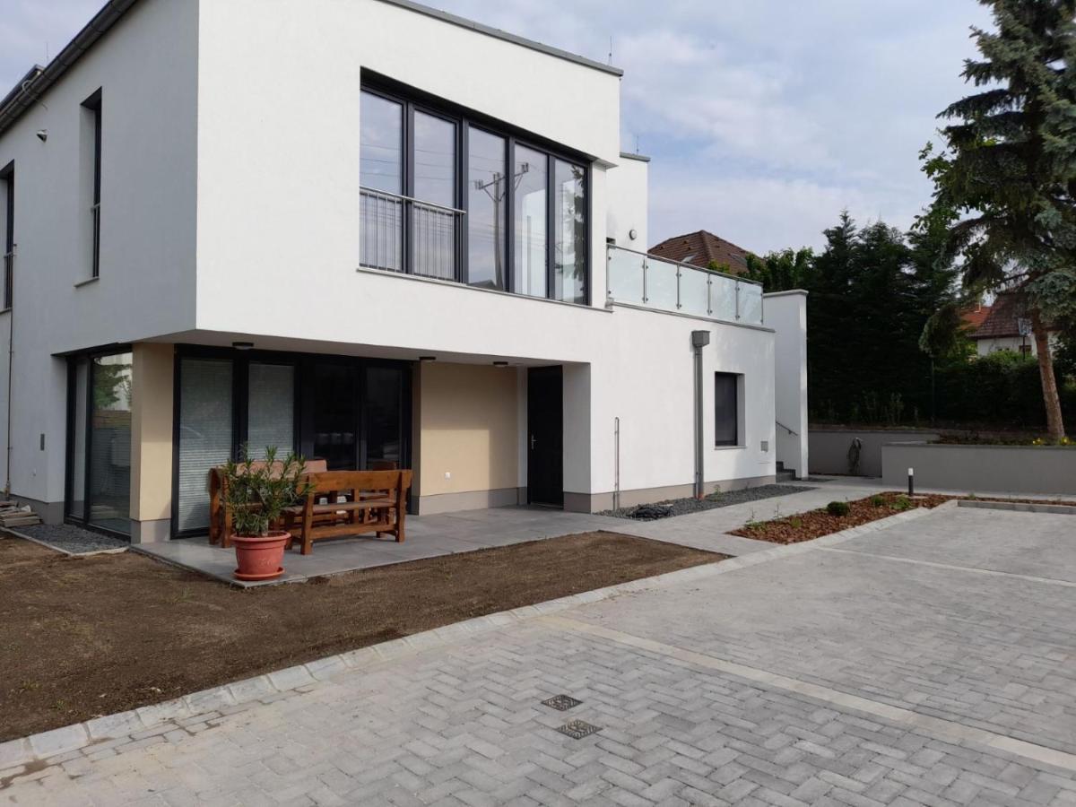 Kempi Kuckója Balatonalmádi Exterior foto