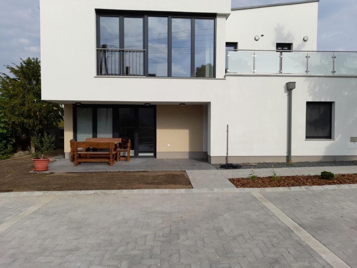 Kempi Kuckója Balatonalmádi Exterior foto