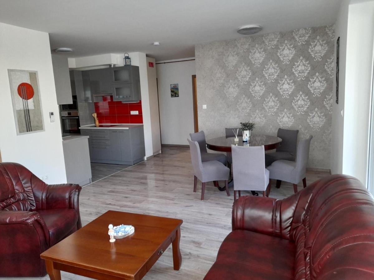 Kempi Kuckója Balatonalmádi Exterior foto